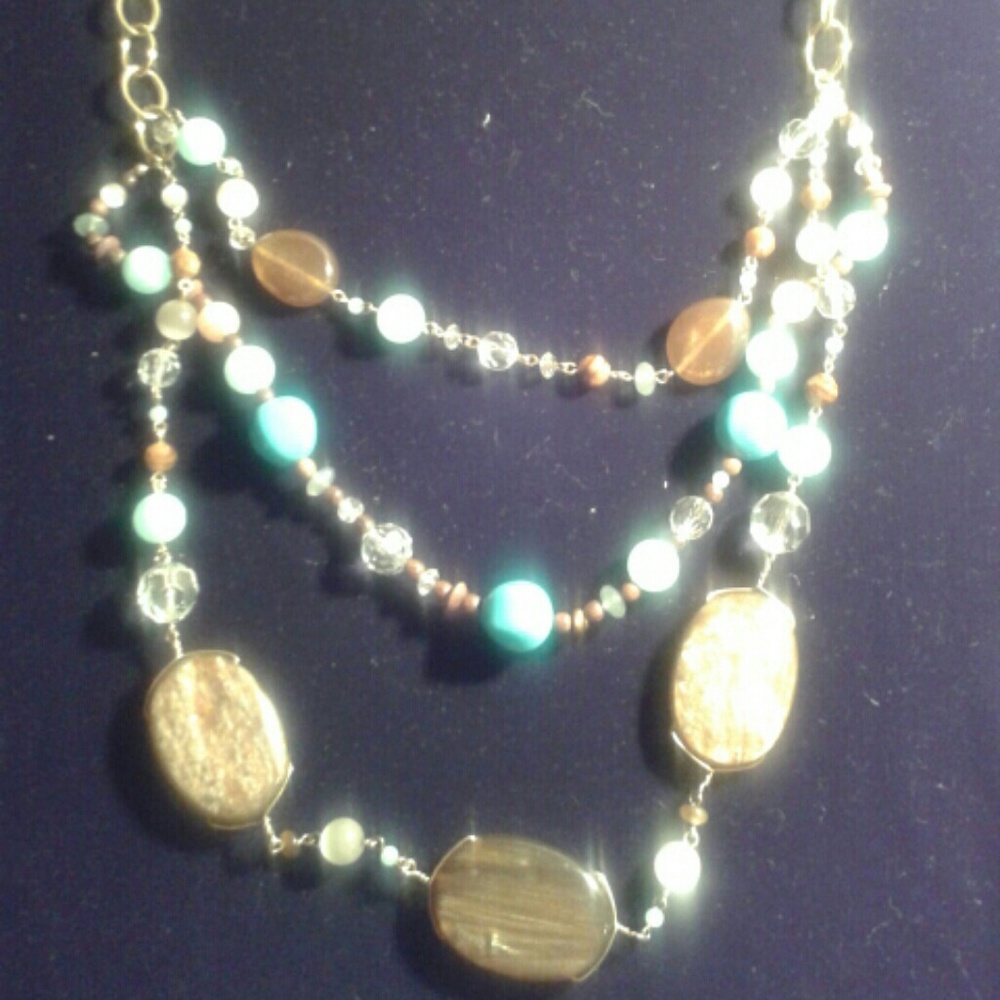 Fresh water pearl necklace, tiered,beautiful